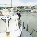 Инцидент на Дунаву: Румунски брод ударио у мост код Бачке Паланке – потонула баржа