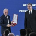 Samo sloboda Srbije ne sme da ima cenu: Povodom Dana državnosti predsednik Vučić uručio odlikovanja