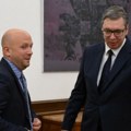 Vučić sa Zaracinom o situaciji u regionu