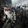 Policija u Novom Sadu pokušala upad i na PMF: Dekan ih sprečio, poručio im da nisu pozvani