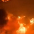 (Video) U jezivom požaru izgorela tri automobila Sumnja se na namerno paljenje vozila