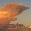 Na Kamčatki eruptirao vulkan Šiveluč, pepeo dostigao visinu od 11,5 km