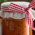 Poznati ajvar se hitno povlači iz prodavnica: Stiglo dramatično upozorenje, odmah ga bacite!