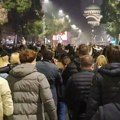 Najemotivniji kadar u Srbiji: Građani i studenti slave u koloni prema Hramu Svetog Save