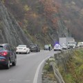 Karambol kod Čačka: Sedmoro povređeno u nesreći u Ovčarsko-kablarskoj klisuri: Stvaraju se kolone vozila (foto/video)