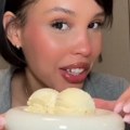 Da li ste dovoljno hrabri da ovo probate? Trudnica pokazala sa čime jede sladoled, pa izazvala gađenje (VIDEO)