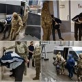 (Видео) Ово су осумњичени терористи из Москве! Направили покољ на концерту, полицајци их одводе на саслушање
