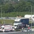 (Video) Saobraćajka na: Auto-putu Miloš Veliki Hitna pomoć i policija na licu mesta, stvara se zastoj