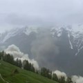 Prevrću nebo i zemlju da ga nađu! Vojska traga za nestalim muškarcem nakon urušavanja glečera na selo (video)
