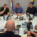 Vučić se vratio iz Španije i odmah posetio MUP: Oni podnose ogroman teret u borbi protiv huliganizma