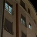 (Foto, video) "čuli smo jak udarac i vriske": Dete (7) palo sa zgrade u Novom Pazaru: Komšije otkrile detalje jezive nesreće