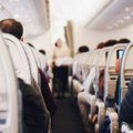 Popili flašu votke, pa napravili haos na letu za Grčku: "u avionu je bilo dece, bili su nepodnošljivi"