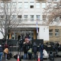 "Nosila sam svoje dete devet meseci u stomaku da bi došao ovaj skot da ga ubije" Reči majke nastradalog mladića iz Mladenovca…