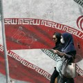 BLISKOISTOČNI SUKOB Tramp: Dobri razgovori sa Iranom, ima šanse za dogovor; Teheran: Situacija u Ormuzu se nije promenila