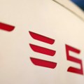 Tesla će opozvati skoro tri miliona vozila u Kini zbog bezbednosti elektronskih kvaka
