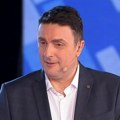 Ko je Slobodan Šarenac, novi voditelj kviza "Potera": Ceo život ga porede s Memedovićem, a decenijama je u braku s našom…