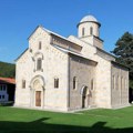 Manastir Visoki Dečani apeluje za mir i uzdržanost na Kosovu i Metohiji
