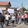Miran protest više hiljada Srba u Gračanici, policija i Kfor u pripravnosti