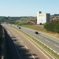 Jezivo: Vozio auto-putem u kontra smeru (VIDEO)