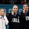 (VIDEO) Kineskinja videla da Italijanke grizu medalje, pa postala hit na mrežama