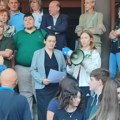 Nastavnici, učenici i roditelji UJEDINJENI protiv direktorke Gimnazije Leskovac Dragane Cvetanović