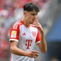 Pavlović hitno operisan - doživeo jezivu povredu oka! Talentovanog fudbalera poterao maler posle odbijanja Srbije!