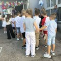 Prvaci u Sremskoj Mitrovici: 630 đaka u klupama, dva sela bez ijednog učenika