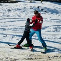 Nepovoljni vremenski uslovi odložili školu skijanja na Planinarskom domu