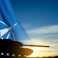 Saks: "NATO mora da prestane da se širi"