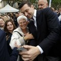 Francuska: lider Nacionalnog okupljanja favorit na predsedničkim izborima