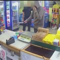 Herojski potez vatrogasca u Šapcu: Pogledajte kako je savladao naoružanog pljačkaša VIDEO
