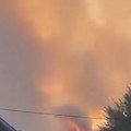 (Foto, video) Apokaliptični snimci iz Crne Gore, hitno dignuti avioni! Ljudi bez struje i vode, buktinja guta sve pred sobom…