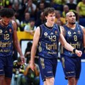 Несвакидашње вече у Истанбулу, сви кошаркаши Фенера и Бајерна на листи стрелаца