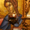 Hiljade verika se poklonilo svecu: Mošti Svetog Nektarija Eginskog Čudotvorca u Ćićevcu