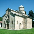 Manastir Visoki Dečani apeluje za mir i uzdržanost na Kosovu i Metohiji