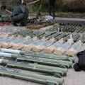Kurti objavio slike oružja nađenog na Kosovu