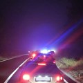 U nesreći na putu Begeč-Futog poginuo muškarac (50): Vozilo izletelo sa puta i prevrnulo se, potpuno uništeno