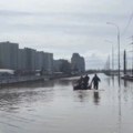 Evakuisano 13.000 ljudi: Poplave u Orenburgu, pod vodom još 800 kuća (VIDEO)