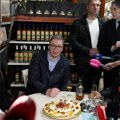 Vučić započeo posetu Zaječarskom i Borskom okrugu obilaskom destilerije u Boljevcu