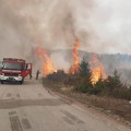 Veliki požar u Čajetini: Gori fabrika peleta, gust crni dim vidi se iz velike daljine (Foto)