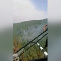 U akciji po najvećem nevremenu: Helikopterska jedinica MUP-a spasavala kuće od vatrene stihije u reonu Kamene Gore (video)