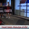 Napeto ispred prostorija SNS na Voždovcu: Građani obišli i zgradu Dijane Hrkalović, policajci u civilu prekinuli performans…
