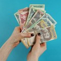 Neznatna promena: Zvanični srednji kurs danas je 117,1569 dinara za evro