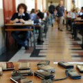Какви су ефекти забране употребе мобилних телефона у неким школама у Загребу?