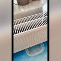 Ako imate ovakve radijatore ovo je trik koji će pomoći da uvek čisti (video)