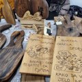 (Foto) Sajam zanatstva oduševio posetioce. Ovi nesvakidašnji proizvodi osvajaju domaće tržište