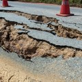 Dva uzastopna zemljotresa pogodila grčko ostrvo Eviju: Oštećene kuće i putevi, potresi se osetili i u Atini