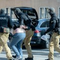 Devojčica jaukala na dušeku, ali nije joj bilo spasa! Srbin optužen da je usmrtio 2 žene i dete u Nemačkoj, preti mu doživotna…
