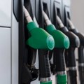 Benzin iznad dva evra, dizel još skuplji – velike kompanije u Italiji ograničavaju cene na pumpama