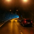 Vožnja u tunelu: Šta bi trebalo učiniti u slučaju kvara, nesreće ili požara?